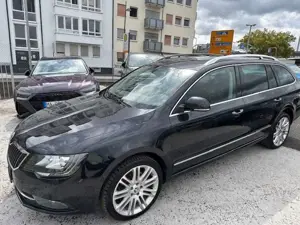 Skoda Superb Combi Elegance 4x4 2,0 TDI KeyLess+Park