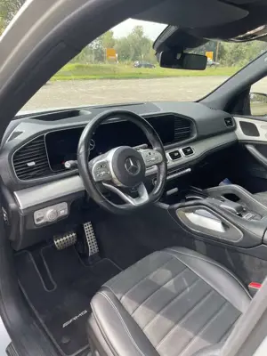 Mercedes-Benz GLE 350 d 4Matic 9G-TRONIC AMG Line Bild 3