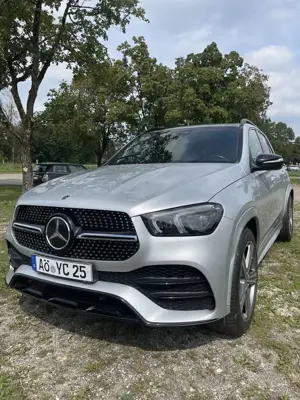 Mercedes-Benz GLE 350 d 4Matic 9G-TRONIC AMG Line Bild 2