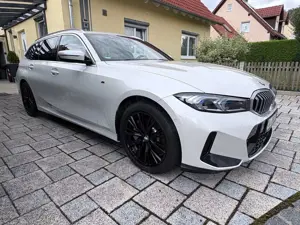 BMW 330 330d xDrive Touring M-Sport