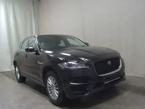Jaguar F-Pace Prestige Schiebedach AHK Bild 3