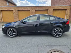 Volvo S60 T5 R Design 4x4/3Jhr.Garantie+TÜV+Inspktn ne