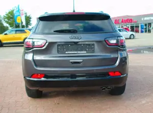 Jeep Compass 80th Anniversary.Teilleder.1-Hand Bild 5