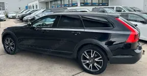 Volvo V90 Cross Country Pro AWD*LED-THOR*PANO*AHK*360° Bild 3 Volvo V90 Cross Country Pro AWD*LED-THOR*PANO*AHK*360° Bild 3