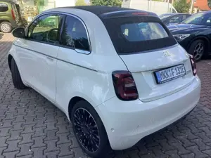 Fiat 500e Cabrio La Prima by Bocelli Bild 5