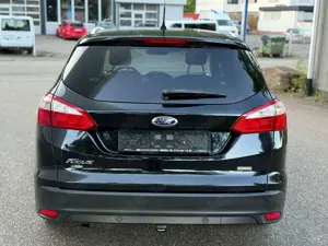 Ford Focus 1.HAND-TOP GEPFLEGT-TÜV/AU NEU Bild 5