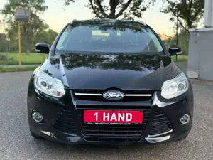 Ford Focus 1.HAND-TOP GEPFLEGT-TÜV/AU NEU Bild 2