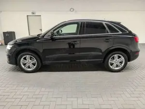 Audi Q3 Sport Bi-Xenon/Navi/SHZ/17-Zoll/Tempomat Bild 2