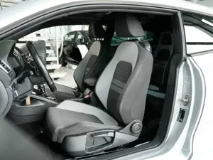 Volkswagen Scirocco 2.0 TDI Life DSG Panorama 18LM Xenon Bild 4