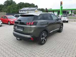 Peugeot 3008 Allure Automatik AHnhängerkupplung Bild 4