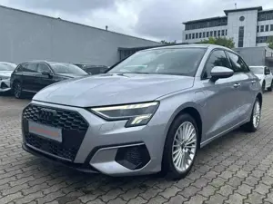 Audi A3 40 TFSIe S line BLACK RAUTE PANO 17Z VC LED