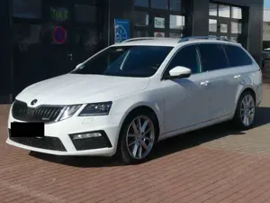 Skoda Octavia 2.0 TSI DSG RS Combi *STANDHZG*KAM*NAVI*