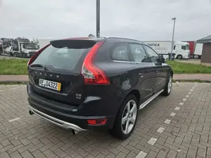Volvo XC60 R-Design AWD Bild 2