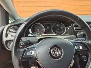 Volkswagen Golf Variant Golf VII Variant 2.0 TDI DSG MFL 8fach AHK TÜV Bild 3