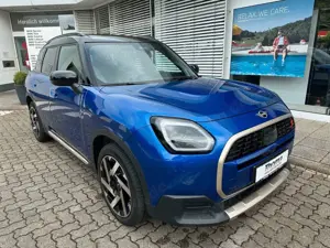 MINI Cooper S Countryman ALL4 Favoured Trim