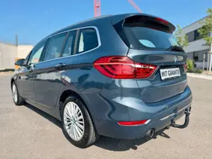 BMW 220 Luxury Line Automatik 7-Sitzer Bild 4