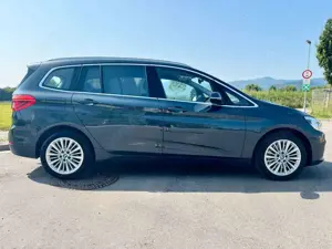 BMW 220 Luxury Line Automatik 7-Sitzer Bild 2