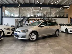 Volkswagen Golf VII Variant Trendline BMT *NAVI*TEM*TÜV-NEU