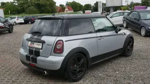 MINI One 1.6 Cooper Panoramadach Sitzheizung Klima Bild 3