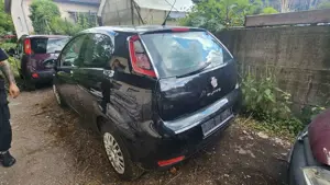 Fiat Punto More*1.4 benzin*TÜV*KLIMA* Bild 3