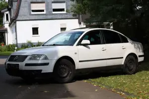 Volkswagen Passat 1.6 Lim. Basis/TÜV  04/2027/KLIMA/