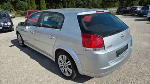 Opel Signum 1.9 CDTi Edition TÜV01/2027 Bild 3