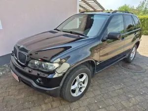BMW X5 3.0 d Scheckheft gepflegt.