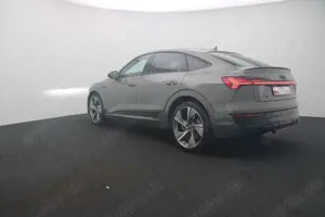 Audi Q8 e-tron Sportback 50 quattro S line LED Navi Bild 3