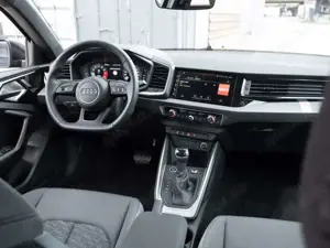 Audi A1 Sportback 30 TFSI advanced LED+RFK+SZH-VORN Bild 5
