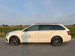 Skoda Octavia Octavia Combi 2.0 TDI DSG RS