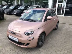 Fiat 500e 3+1 118PS 42kWh CCS  KLIMA*CARPLAY*TEMPOMAT