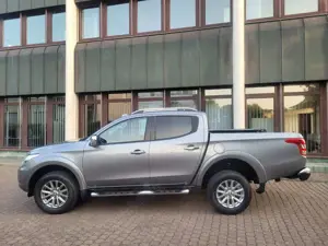 Mitsubishi L200 Top 4WD Luftfederung-Leder-Navi-EU5-Rückfahrkam