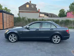 Mercedes-Benz C 200 C -Klasse Lim. C 200 Kompressor / TÜV NEU Bild 2