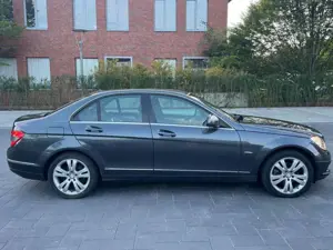 Mercedes-Benz C 200 C -Klasse Lim. C 200 Kompressor / TÜV NEU Bild 5