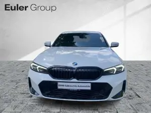 BMW 330 i Limo M Sport Pro 19'' StandHZG AHK Memory ad.Led Bild 2