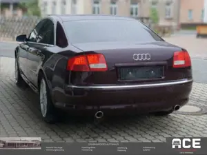Audi A8 4.2 quattro burgundrot/beige Bild 3