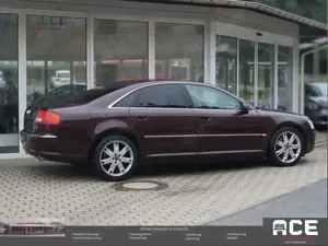 Audi A8 4.2 quattro burgundrot/beige Bild 5
