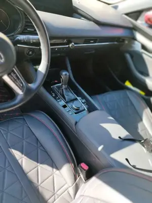 Mazda 3 3 SKYACTIV-G 2.0 M-Hybrid DRIVE SELECTION Bild 5