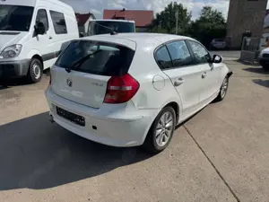 BMW 116 1 Lim. 116d Unfall Fahrbereit Bild 4