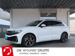 Volkswagen Touareg R-Line 3.0 V6 TSI DSG 4Motion PANO AHK L