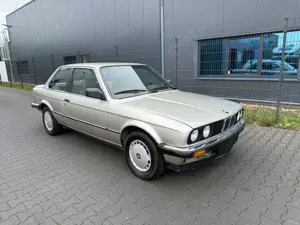 BMW 325 i Coupe KLIMA 170PS GUTER ZUSTAND!! TOP BASIS Bild 3