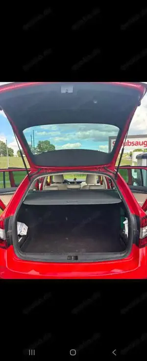 Skoda Octavia Combi 2.0 TDI DSG Premium Edition Bild 5