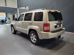 Jeep Cherokee 2.8CRD Limited Exclusive *Leder| Navi| AHK* Bild 5