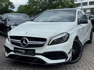 Mercedes-Benz A 45 AMG A45 AMG 4Matic Performance*Schalensitze*Panorama