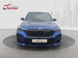 BMW iX1 30 xDrive M Sport AHK ACC Lenkradheiz. SHZ Bild 2