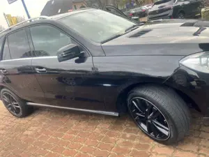 Mercedes-Benz ML 350 ML 350 BlueTEC 4MATIC 7G-TRONIC