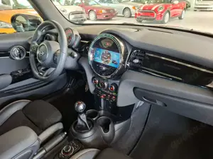 MINI Cooper Navi PanoDach Sitzhzg John Cooper Works Trim Bild 4