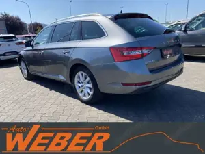 Skoda Superb Combi 2.0 TDI DSG Navi APP ACC Kamera Bild 5