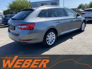 Skoda Superb Combi 2.0 TDI DSG Navi APP ACC Kamera Bild 4