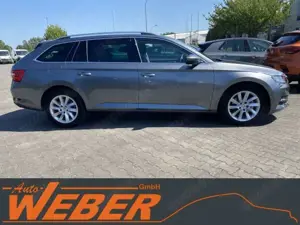 Skoda Superb Combi 2.0 TDI DSG Navi APP ACC Kamera Bild 3
